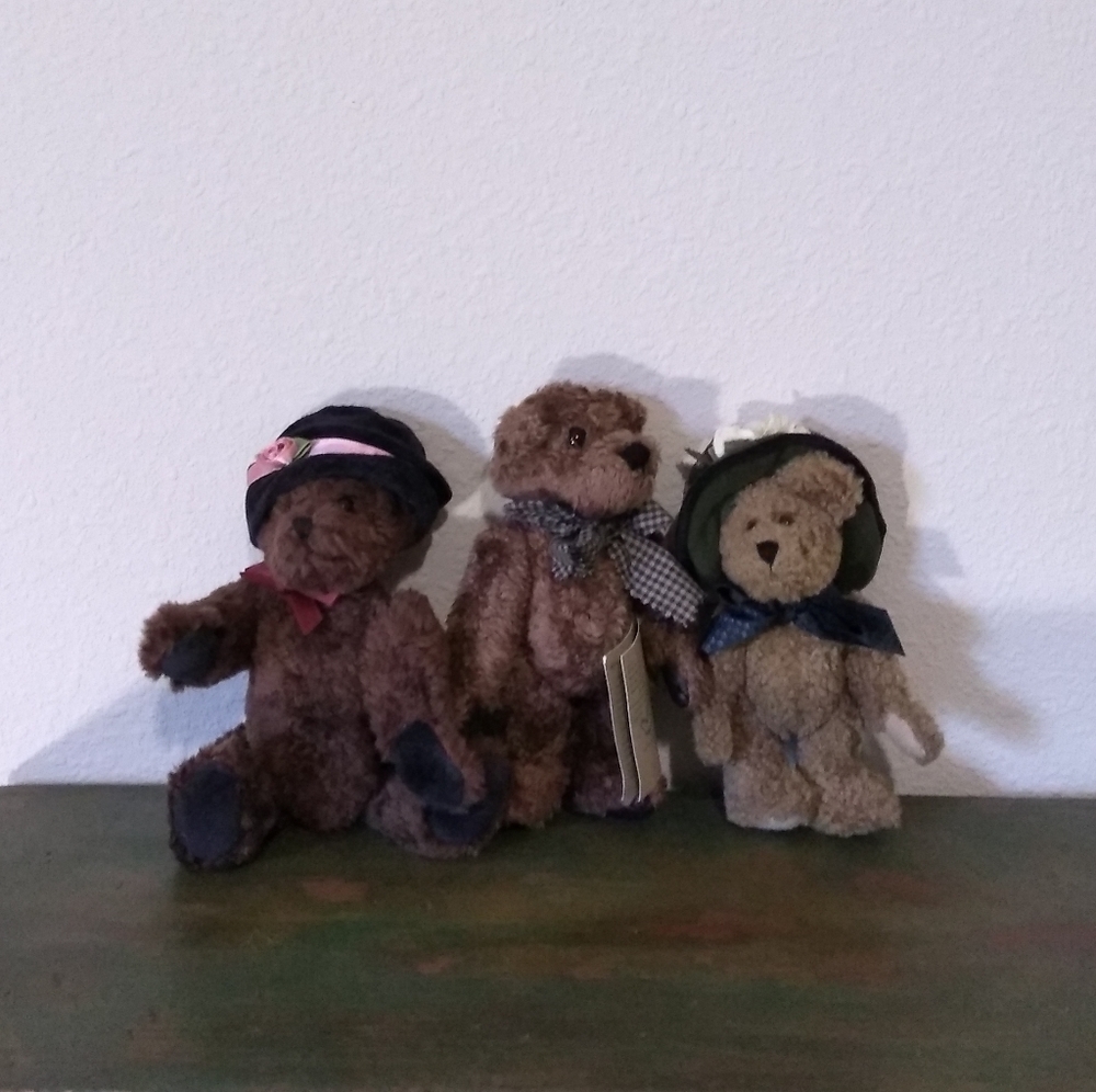 The Boyds Collection Teddy Bears.